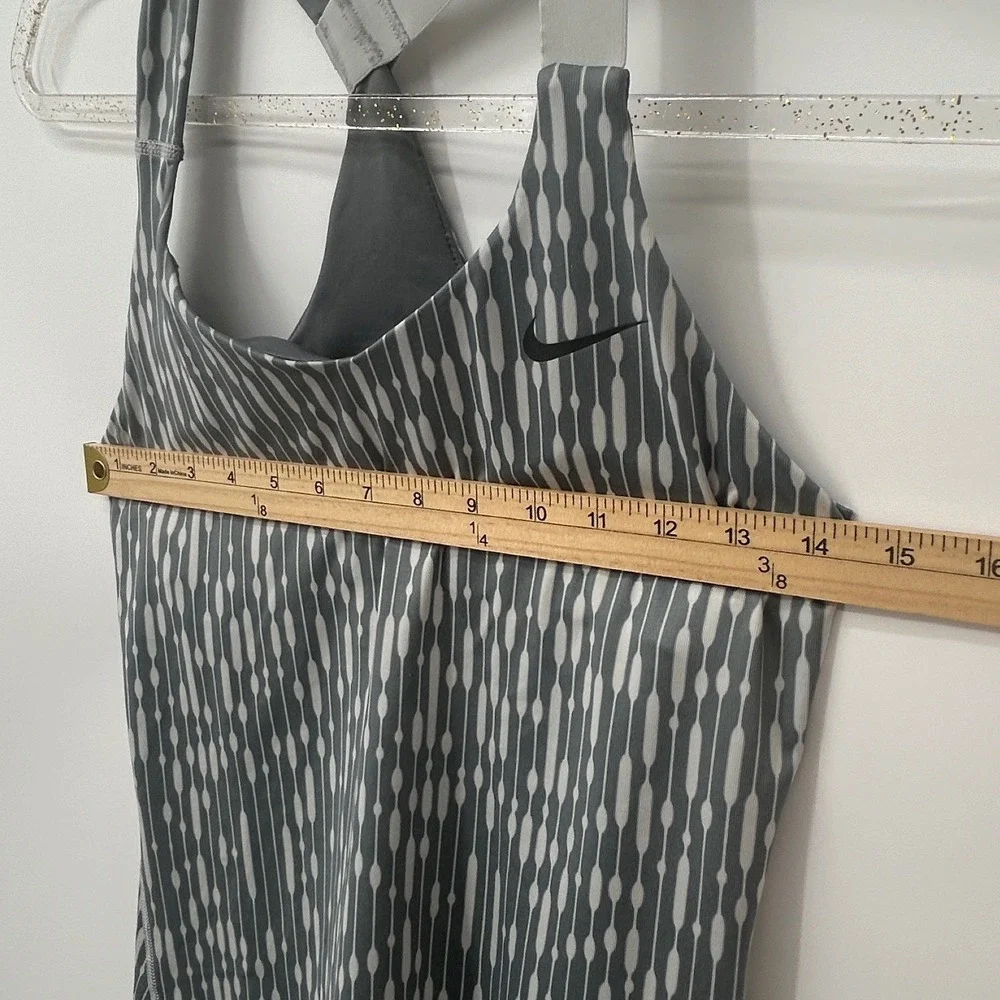 Nike Dri-FIT Womens Small Grey Geometric Racerback Tank Top Built-In Bra